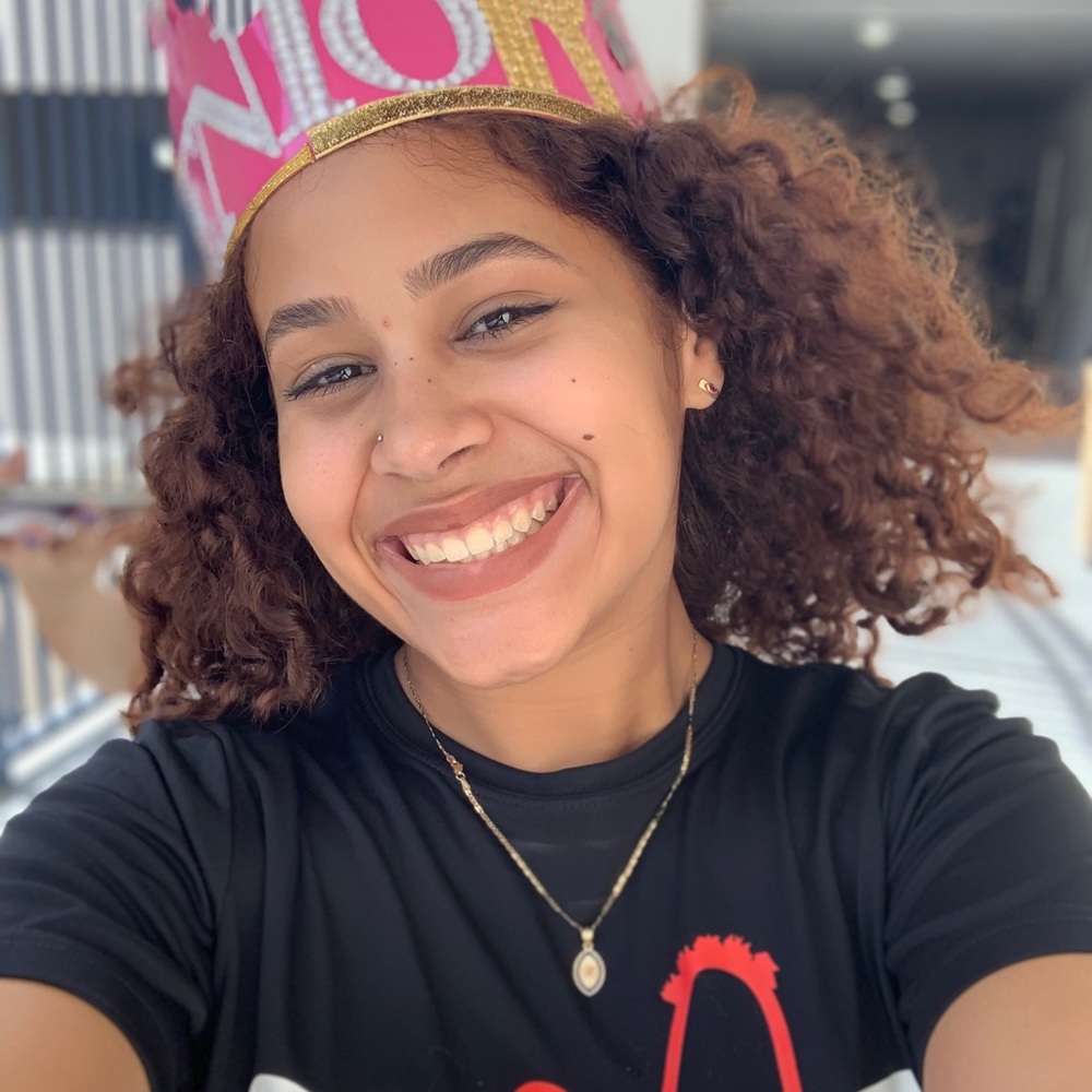 Meet your Posher, Monica